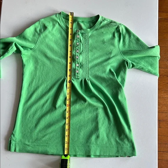 L.L. Bean, cotton henley, 3/4 sleeve, Women's medium, green - Picture 5 of 7